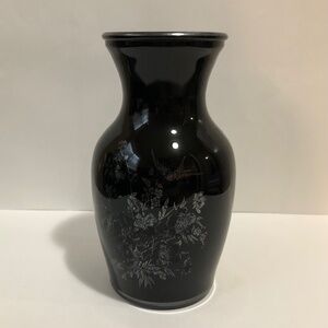 Antique L.E. Smith Black Amethyst Glass Vase